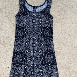 Black and white tank top